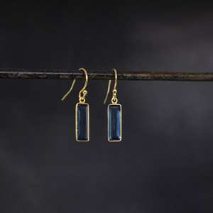 Hermosos pendientes vienen con piedra de cianita y joyería chapada en oro Vermeil elaborada con pendientes hechos a mano de Plata de Ley 925 - Product Image 3