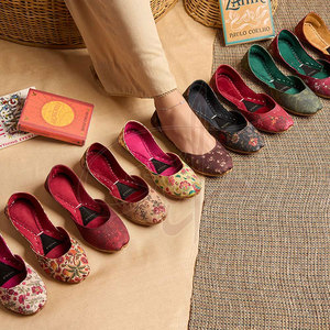 Khussa para Mujer, Hecho a Mano, Profesional, con Suela de Cuero Genuino Antideslizante y Duradera, Parte Superior de Terciopelo, Talla Personalizada, Gran Venta - Product Image 6