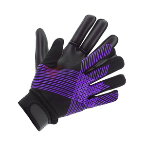 Gants de football gaélique légers personnalisables d'Irlande Gants de sport respirants avec poignées à logo personnalisé - Product Image 2