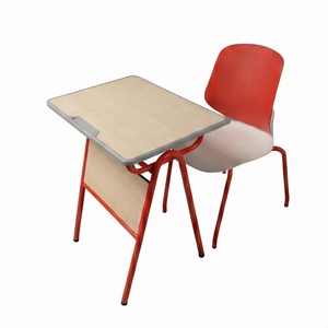 Escritorio Escolar Moderno con Silla Colorida, Superficie de Madera, Diseño Duradero, Estilo Contemporáneo para Uso en el Aula - Product Image 2