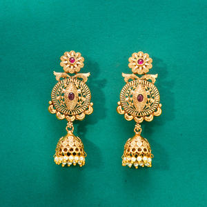 Impresionante colección antigua de pendientes de aro de moda Jhumki de diseño impecable con baño de oro - Product Image 3