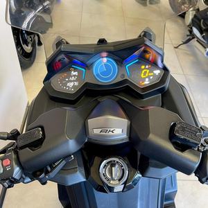 Scooter à essence KYMCO AK 550 ETS - Product Image 2