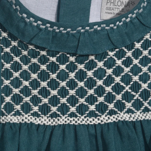 Vestido de lino suave hecho a mano para niñas pequeñas, estilo informal para el primer cumpleaños de niños pequeños, OEM hecho en Vietnam - Product Image 5