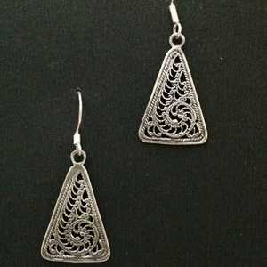 ต่างหูเงินแท้ชุบเงินดีไซน์ทันสมัยแบบฟิลิกรี รุ่น Fabulous-7 คุณภาพสูง ขายดีที่สุด จากซัพพลายเออร์อินเดียโดยตรง - Product Image 1