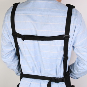 Tablier de jardin en toile noir avec logo personnalisé Poches multifonctions Bretelles croisées dans le dos Conception de la taille Tissu en coton Kits d'outils de travail en plein air - Product Image 5