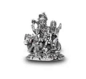 新着手作り真鍮Shiv Parivar。シヴァ神の女神パルヴァティガネーシャとカルティケヤアイドルの家の装飾ディワリギフト