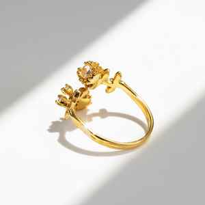 Bague en grenat rouge naturel, rhodiée, mariage, luxe, élégante, à porter au quotidien, design inspiré de la nature, beauté raffinée, classique intemporel - Product Image 2