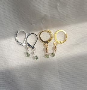 ต่างหูห้อยโมลดาวิท ทอง 14K |   ต่างหูโมลดาวิทแท้ทรงหยดน้ำ |   เครื่องประดับอัญมณีธรรมชาติ ของขวัญสำหรับเธอ ฉลองวันครบรอบสัญญา - Product Image 2