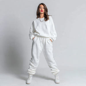 Conjunto Deportivo Holgado de Invierno para Mujer, Estilo Urbano, con Sudadera de Cuello Redondo y Pantalones Deportivos Holgados con Diseño de Hombros Caídos - Product Image 4