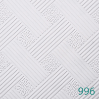 Plaque de plafond stratifiée PVC ignifuge A2 2x2 pi, imperméable et résistante à l'humidité, en plaque de plâtre pour bâtiment commercial