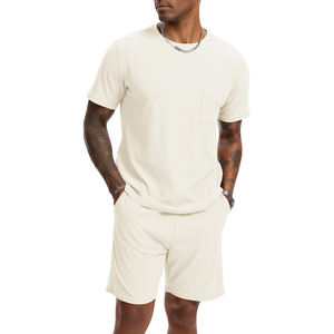Vente en gros de vêtements d'été de qualité supérieure nouveauté ensembles pour hommes t-shirt à manches courtes et short de couleur unie vêtements pour hommes ensembles pour hommes - Product Image 1