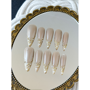 Uñas Postizas Golden Drape con Diseño Elegante y Chic para Entusiastas del Nail Art - Product Image 2
