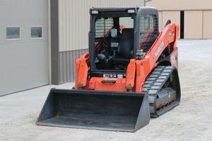 รถตักล้อยาง Kubota SVL75-2-3 ยูโร 5 EPA รถตักตีนตะขาบ รถตักหลังขุด รถตักหน้า  มีจำหน่ายทั้งใหม่และมือสอง พร้อมอุปกรณ์ตัดหญ้าและเครื่องบดเศษไม้ - Product Image 3