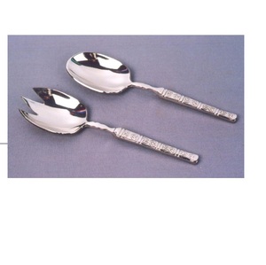 Juego de Cubiertos de Metal de Diseño Curvado a Mano para Servir en el Hogar, Hotel o Restaurante, a un Precio Accesible - Product Image 3