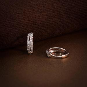 Nouveauté Boucle d'oreille créole en diamant de laboratoire avec or 14 carats Boucles d'oreilles tendance Certifiées IGI Diamant de laboratoire VVS Boucles d'oreilles à bas prix - Product Image 5