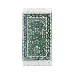 Tapis de prière moderne en viscose vert foncé, compact/pliable, léger, tapis musulman disponible en grande quantité - Product Image 1