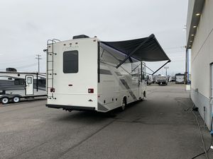 Autocaravana Eléctrica de Lujo 4x4 Todoterreno, Camper Van para 4 Personas con Refrigerador, Autocaravanas 4X4 de Lujo - Product Image 3