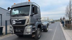 MA-N 18.500 TGX 4X4 Diesel Ribaltabile a 4 Assi con Doppie Ruote Posteriori, Motore a Combustione Interna, Trasmissione Automatica, Potenza 368 kW (500 CV) - Product Image 5