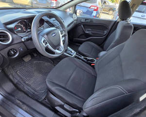 Voiture d'occasion de qualité abordable, Ford Fiesta SE 2018, conduite à gauche - Product Image 4