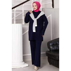 Ensemble Deux Pièces Rayé en Maille avec Détail Echarpe Bleu Marine - Product Image 1