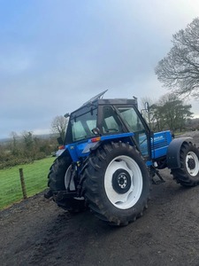 รถไถเดินตาม Fiat New Hollanddd 110-90 160 แรงม้า พร้อมเครื่องยนต์และชุดเกียร์ - Product Image 6