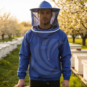Chaqueta de Apicultura Premium con Capucha de Malla Reforzada, Cierre Frontal Seguro, Tejido Transpirable y Múltiples Opciones de Personalización - Product Image 4