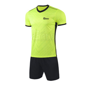 Camiseta de fútbol personalizada OEM, uniforme de sublimación de último diseño con impresión Digital para entrenamiento, nuevo logotipo/patrón - Product Image 2