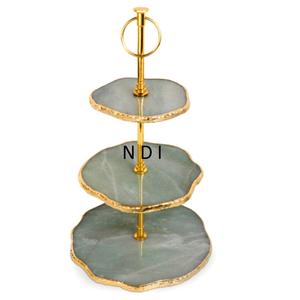 Plateau à gâteau au design élégant pour mariages et anniversaires, lot de deux, finition naturelle, support à gâteau en bois avec base en métal pour hôtels - Product Image 3