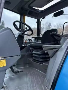 Tractor Agrícola Usado 4x4 4WD de 30HP y 3 Toneladas con Motor, Caja de Cambios, Bomba y Componentes de Rodamientos de Alta Calidad para Mini Granja SNH554 - Product Image 4