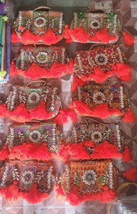 Sacs à bandoulière pour femmes en tissu de coton, style bohème vintage tribal Banjara, brodés à la main, avec fermeture éclair - Product Image 6