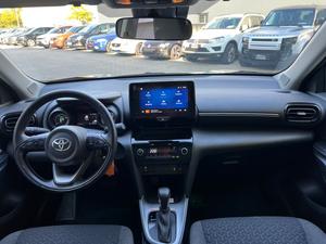 Nuevo/Usado para Toyota Yaris 2021, Transmisión Automática Híbrida, Color Bronce Óxido, SUV - Product Image 2