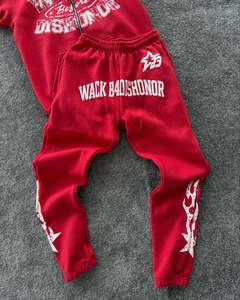 ชุดวอร์มสองชิ้นสีแดงเครื่องแต่งกายชุดกีฬาแฟชั่นลำลองมีฮู้ดและกางเกงวิ่งแนวสตรีท - Product Image 3