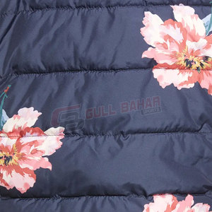 Chaqueta Acolchada Ligera y Transpirable para Mujer con Logotipo Personalizado, para Uso en Exteriores en Invierno, Diseño Acolchado, Cierre de Cremallera, Forro de Nailon - Product Image 6