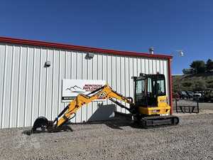 Chargeuse-pelleteuse JCB 3CX d'occasion, capacité nominale de 45 tonnes, moteur de 60 kW, composants principaux en excellent état, à vendre sur roues - Product Image 3