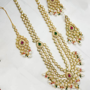 Collier ras du cou indien fantaisie traditionnel et à la mode couleur or Kundan perle boucles d'oreilles ensemble avec Mangtikka pour femmes et filles - Product Image 1