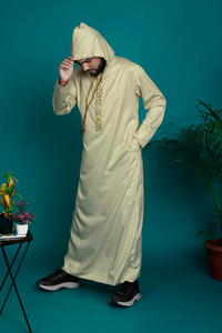 Thobe à capuche pour homme en polyester brodé traditionnel doré, vêtements musulmans pour adultes, respirant, léger, séchage rapide - Product Image 2