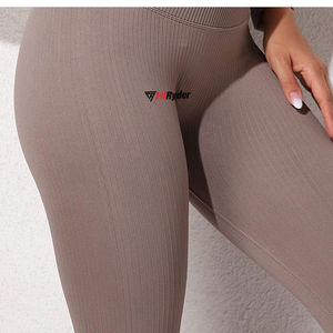 Conjunto personalizable de verano para mujer, pantalones de gimnasio de poliéster transpirable y sujetador, el mejor estilo, chándal de moda OEM - Product Image 6