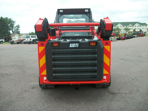 รถตักดินแบบมีห้องโดยสาร KIOTI 74 แรงม้า รุ่น SL750 ปี 2024 ขนาด 5 ตัน พร้อมบุ้งกี๋ตักดิน ล้อขับเคลื่อนด้วยมอเตอร์ สำหรับงานก่อสร้าง - Product Image 3
