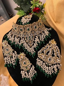 Ensemble de collier de mariée traditionnel indien en gros délicat, Navratna Kundan, bijoux artificiels - Product Image 4