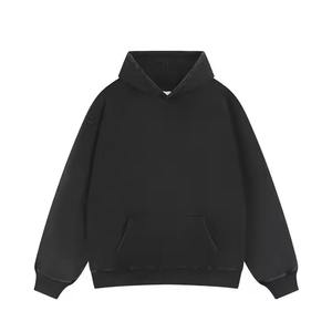 Sweat à capuche en coton lourd avec une finition bleu brume délavée et des vibrations vintage brutes. Pas de ficelles, pas de chichi, juste l'énergie pure de streetwear - Product Image 3