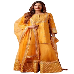 Tenues de soirée de créateur pour mariages et événements, en velours, pour femmes enceintes, style pakistanais, en tissu Lawn, Pataila, Punjabi, robes asymétriques, en tissu écologique - Product Image 1