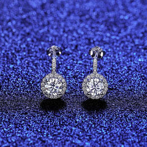 Pendientes de Moissanita Redondos de 1 Quilate con Brillo y Destellos, Diseño de Lujo - Product Image 4