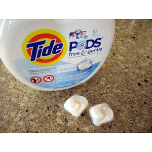 Lessive en capsules Tide, élimination des taches, blanchiment doux et sans chlore, adoucissant, 35 unités - Product Image 3