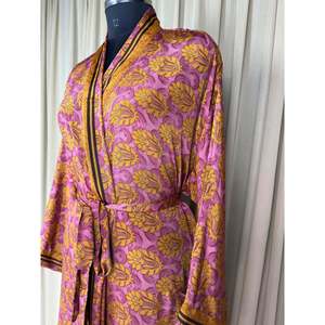 Vestido Kimono de Seda Reciclada Estilo Boho Chic Vintage para Mujer, Ideal para la Playa, Resort, Casa o como Bata de Baño - Product Image 6