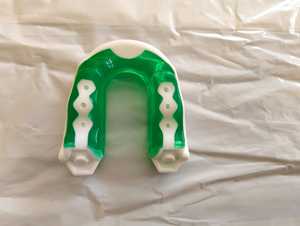 Protège-dents de style dentaire, nouveau modèle, logo personnalisé, pour adultes, vente en gros de boxe avec impression personnalisée, fabriqué par une usine OEM - Product Image 2