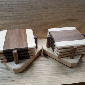 Sous-verres en bois de style moderne pour la décoration du salon, conçus avec une construction solide et une surface facile à nettoyer - Product Image 1