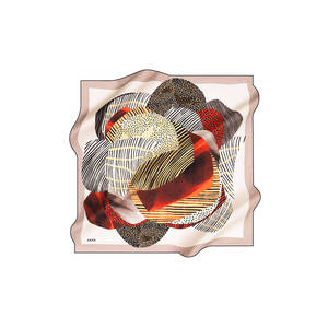 Pañuelo Cuadrado de Seda Crepé Satinado Beige con Estampado - Product Image 1