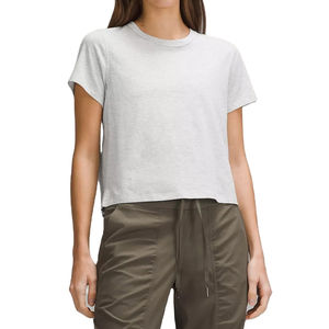 Nouveaux T-shirts pour femmes élégants et écologiques en coton et polyester, décontractés, respirants, avec logo personnalisé, qualité supérieure, en vente à prix compétitif - Product Image 6