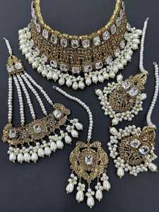 2025 nouveau ensemble de bijoux de mariage doré à la mode cristaux élégants Zircon acier inoxydable comprend collier boucles d'oreilles pour les mariées - Product Image 5