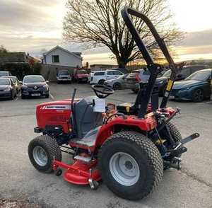 Tracteur de jardin Massey Ferguson 1525 22HP 2WD à transmission par engrenages, rouge, compact, utilitaire, pour pelouse - Product Image 2